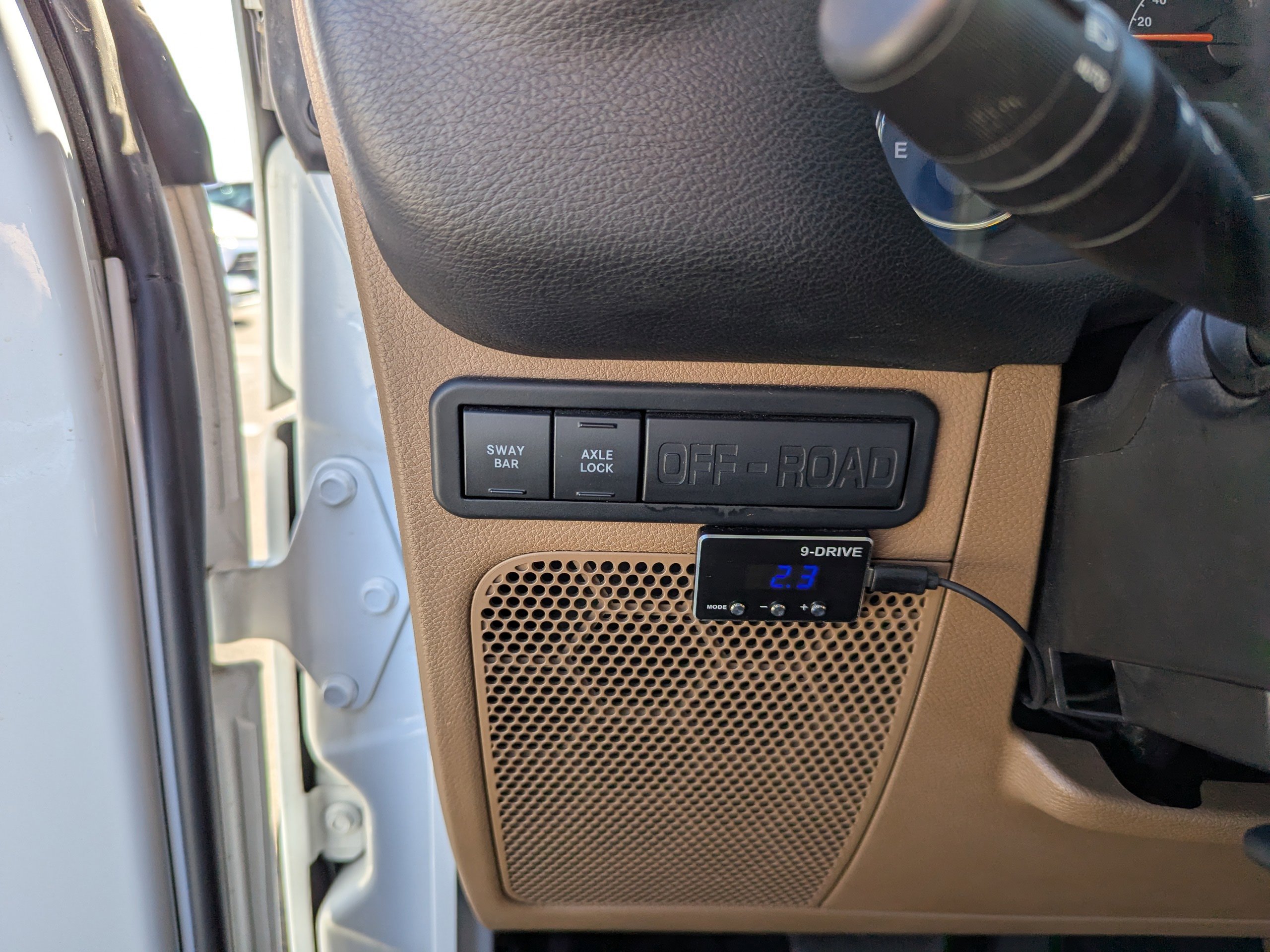 Used 2016 White Jeep Rubicon image 13