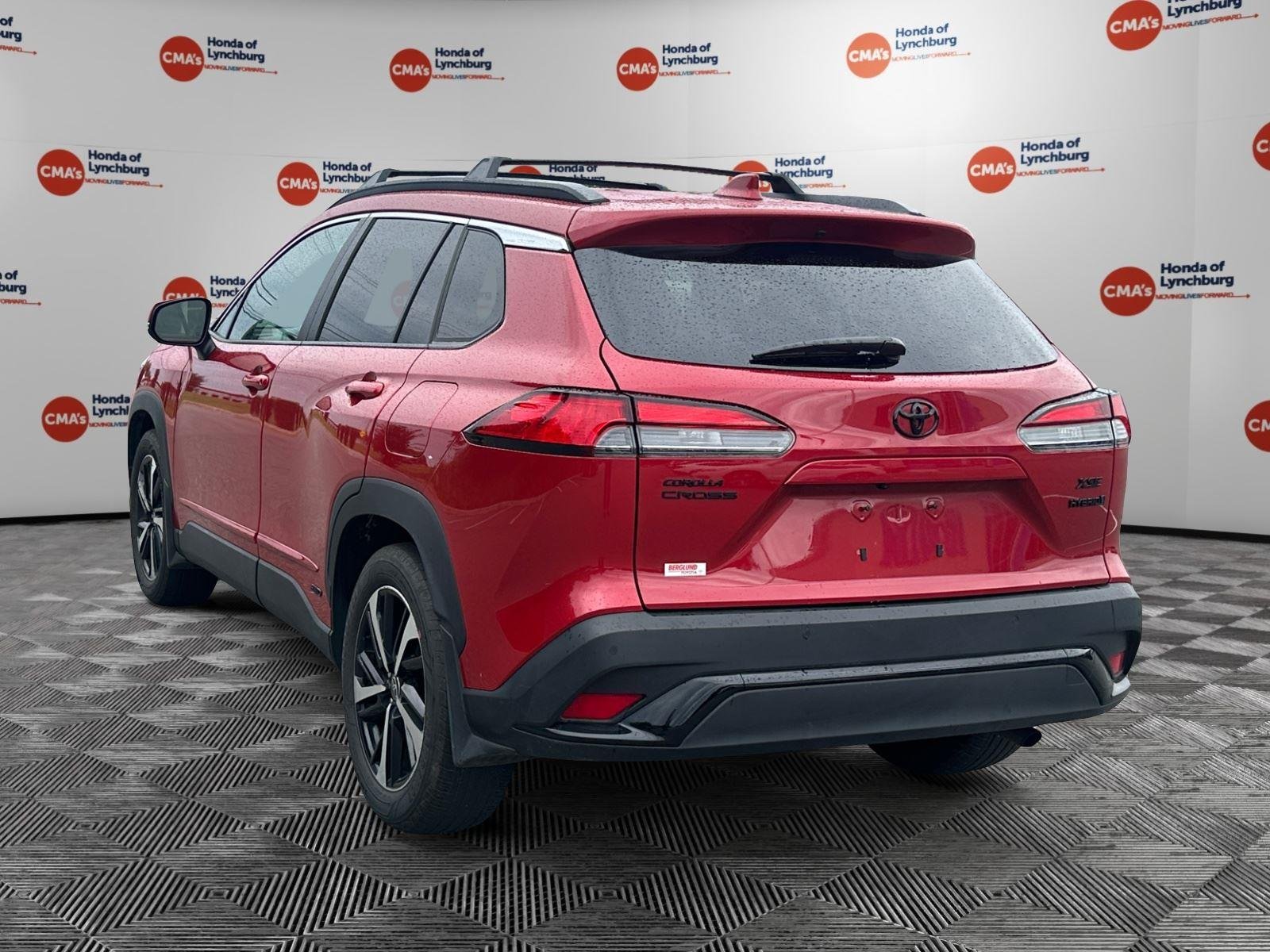 Used 2023 RED TOYOTA  image 3