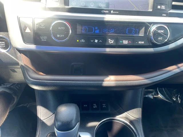 Used 2015 Predawn Gray Mica Toyota Limited Platinum V6 image 24