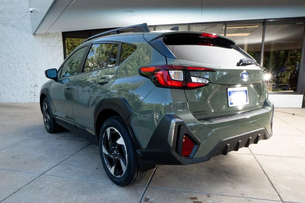 New 2026 ALPINE GREEN Subaru Limited image 5