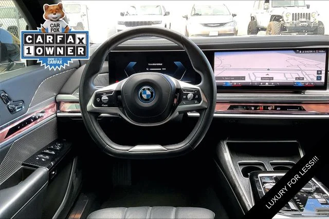 Used 2023 Gray BMW xDrive60 image 4