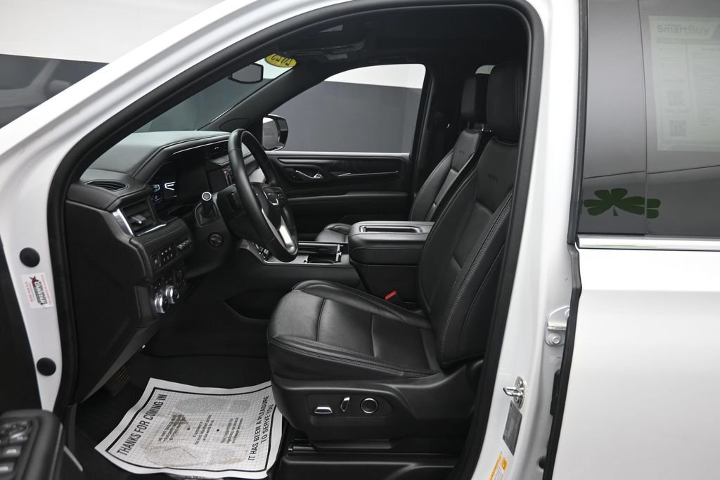 Used 2023 White GMC Denali image 17