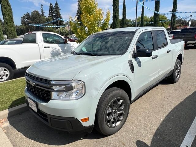 Used 2024 Green Ford XLT image 1