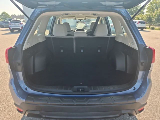 Used 2022 Blue Subaru Base image 28
