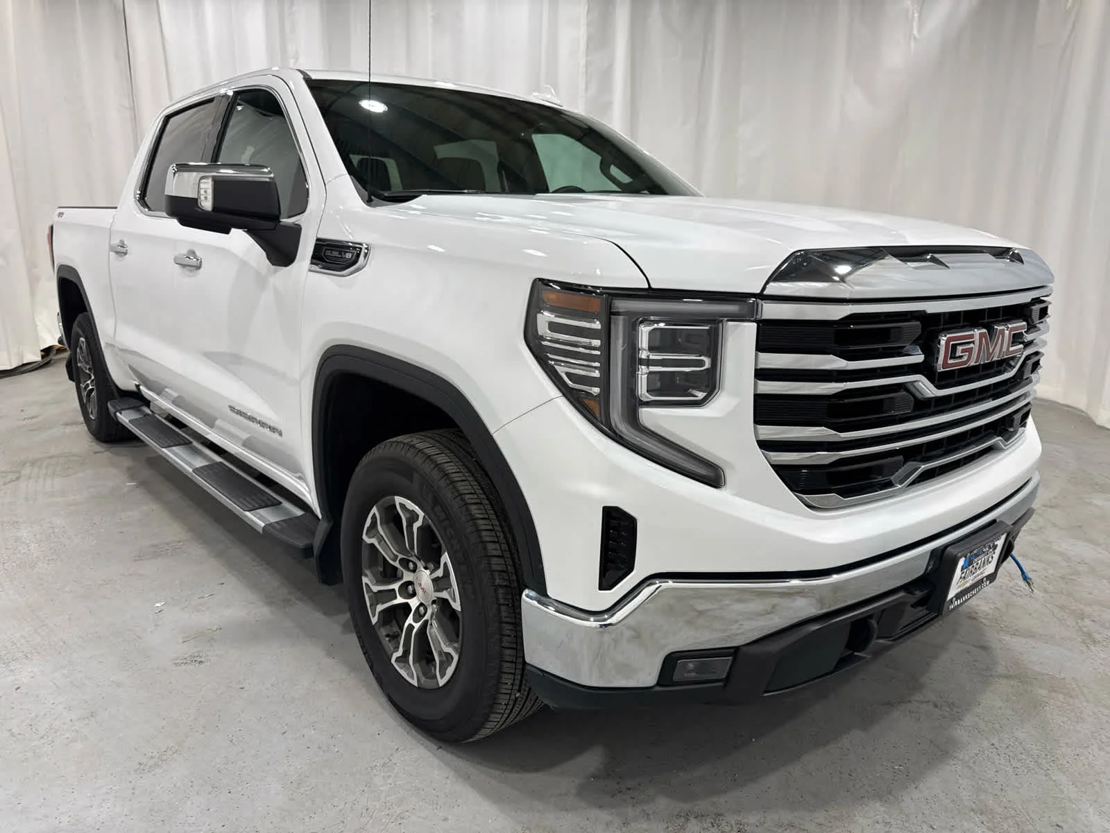 Certified Used 2024 Summit White GMC SLT image 7