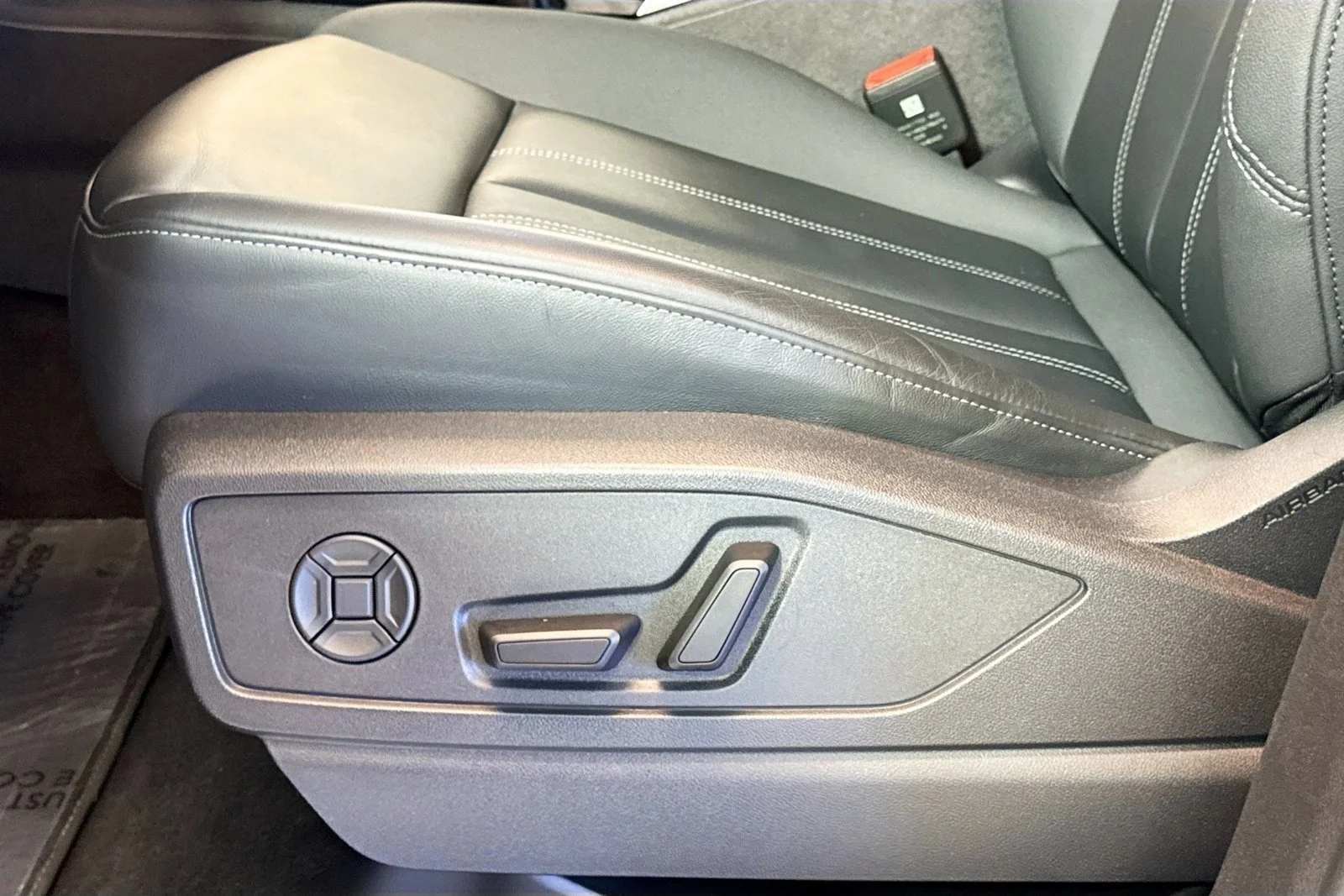 Used 2025 Tambora Gray Audi Premium image 17