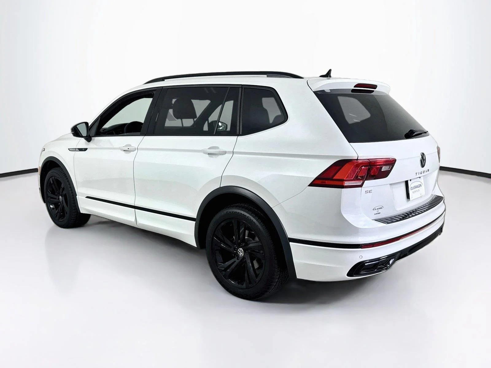 Used 2023 Opal White Pearl Volkswagen SE R-Line Black image 7