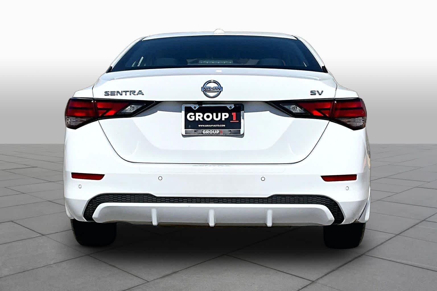 Certified Used 2022 Fresh Powder Nissan SV image 5