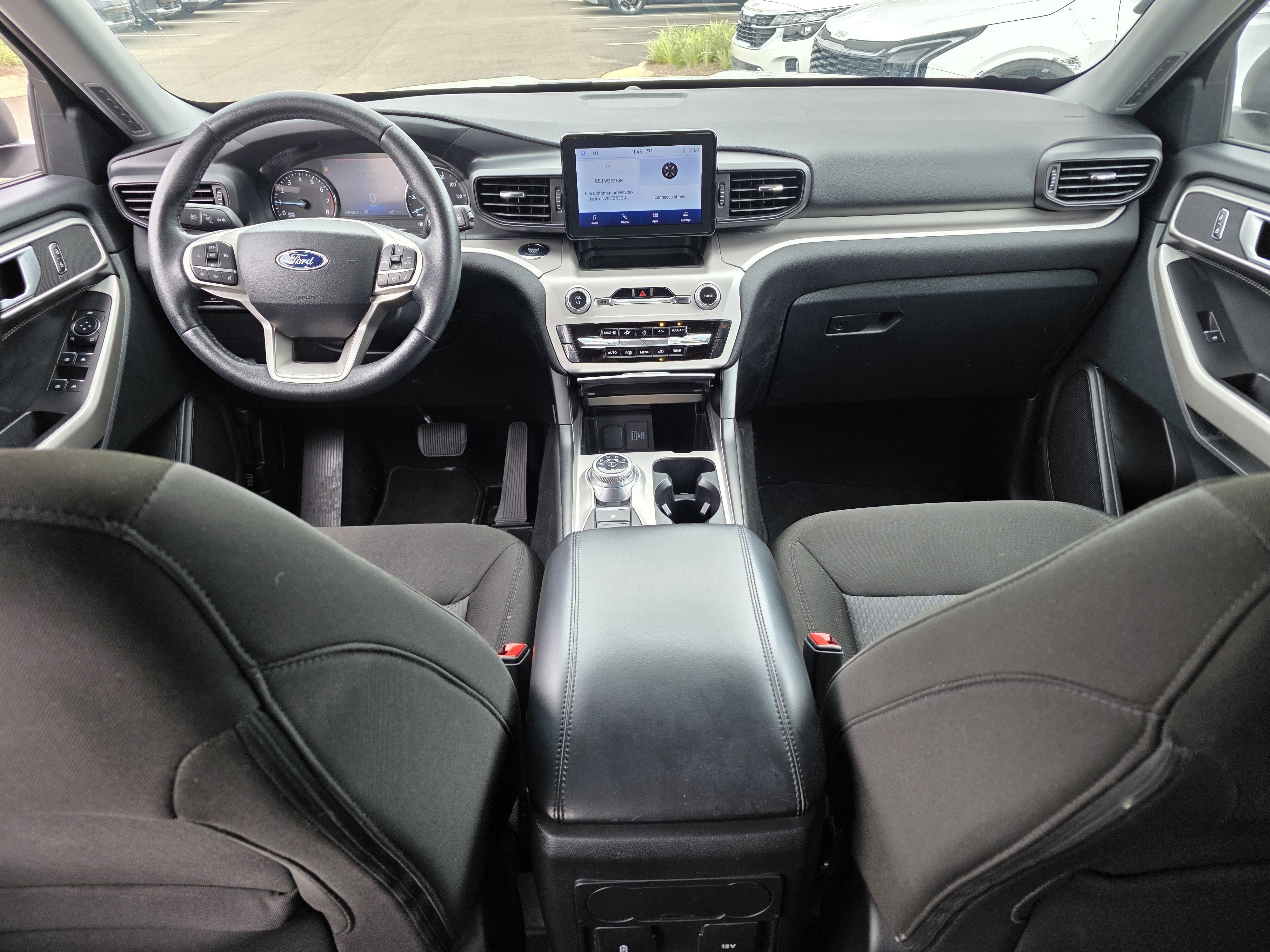 Used 2023 Star White Metallic Tri-Coat Ford XLT image 8