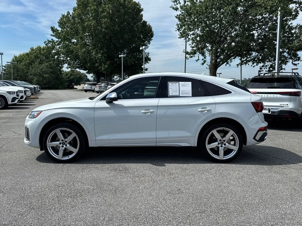 Used 2022  Audi Premium image 8