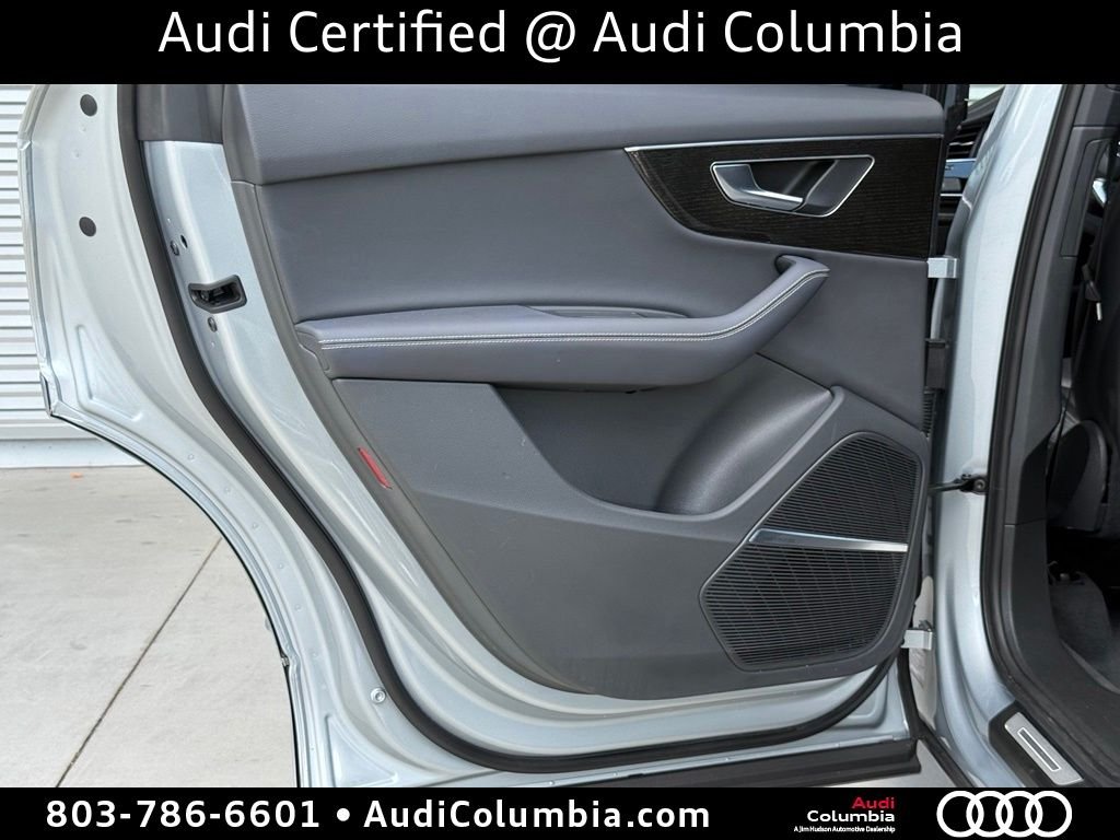 Used 2025  Audi 55 Premium Plus image 24