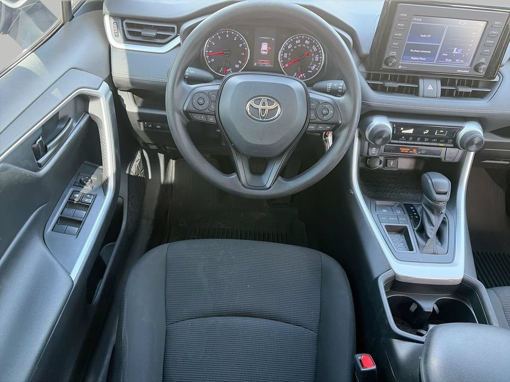 Used 2021  Toyota LE image 10