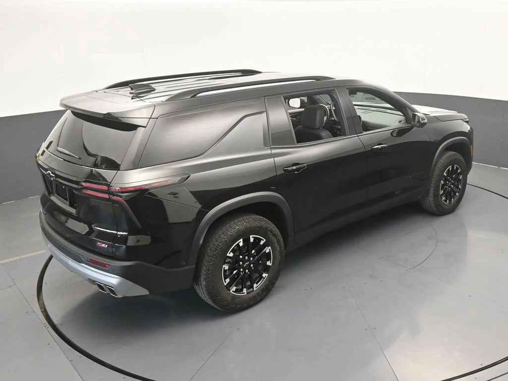 Used 2025 Mosaic Black Metallic Chevrolet Z71 image 78