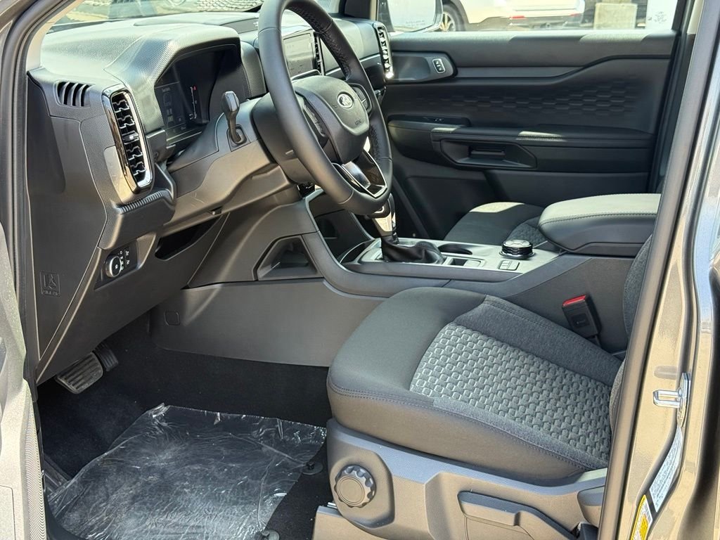 New 2026 Carbonized Gray Metallic Ford XLT image 5