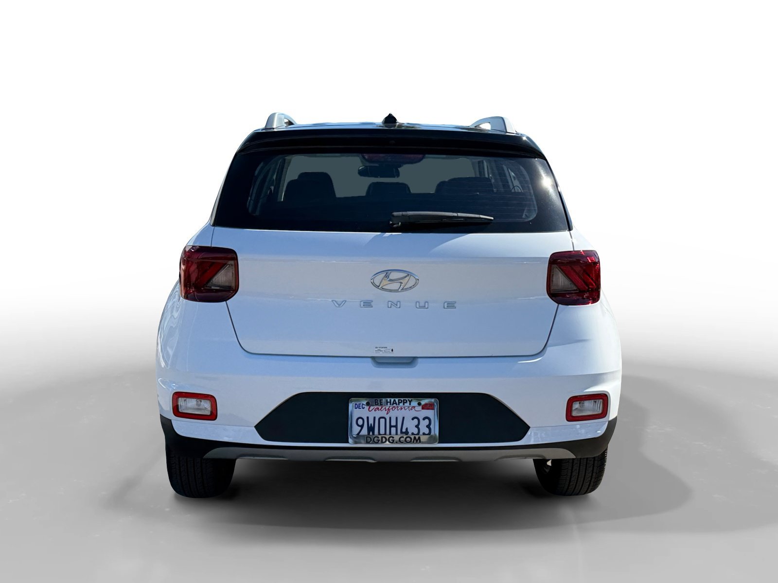 Certified Used 2026 Lunar White w/Black Roof Hyundai SEL image 4