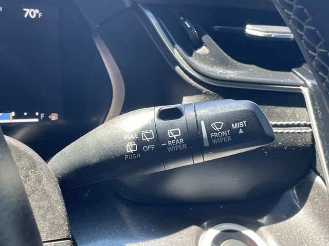 Used 2022 Silver Jeep Altitude image 25