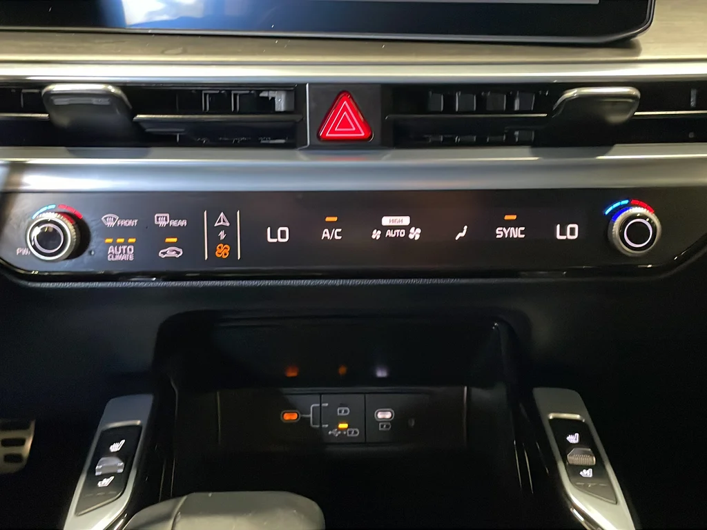 Certified Used 2025 Green Kia X-Line SX Prestige image 21