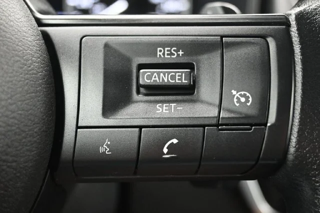 Used 2023 Blue Nissan S image 19