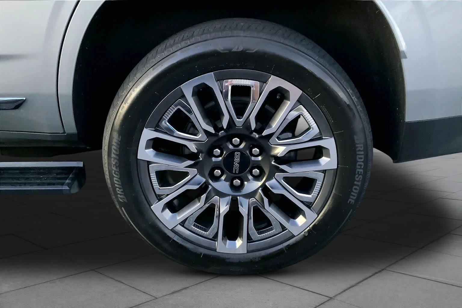 Used 2023 Sterling Metallic GMC Denali Ultimate image 11