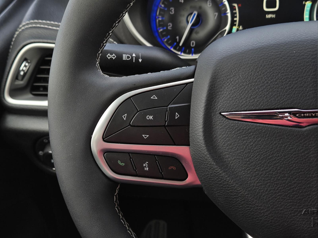 2026 Chrysler Pacifica Select - Photo 8
