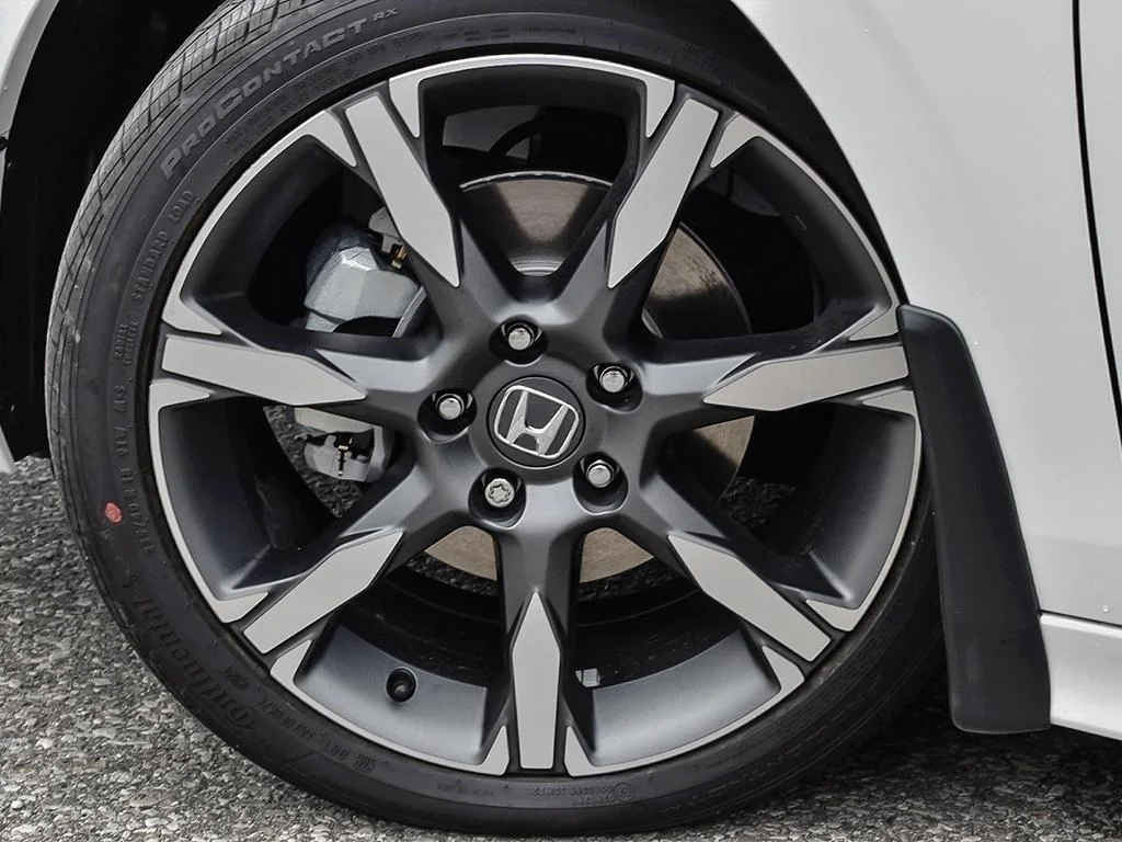 New 2026 Platinum White Pearl Honda SPORT TOURING Premium features. Hybrid intelligenc image 8