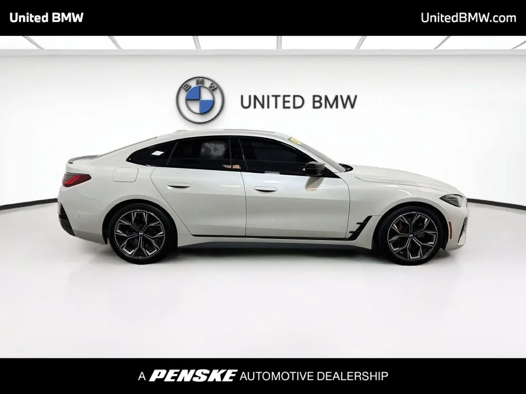 Certified Used 2024 Mineral White Metallic BMW M440i image 5