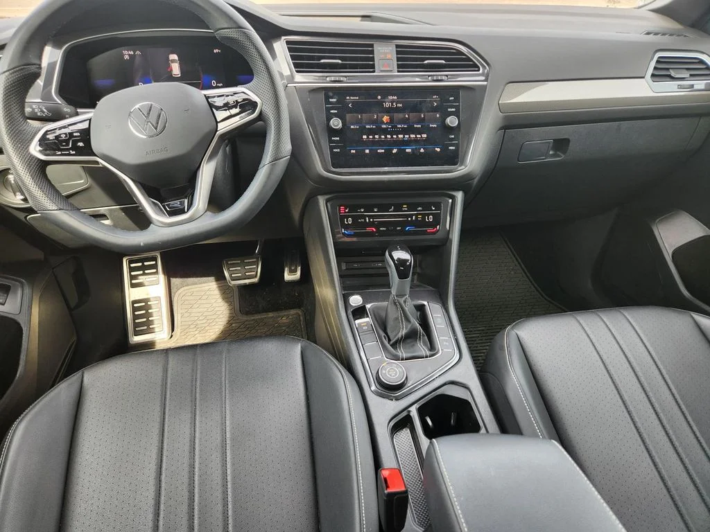 2024 Volkswagen Tiguan SE R-LINE BLACK