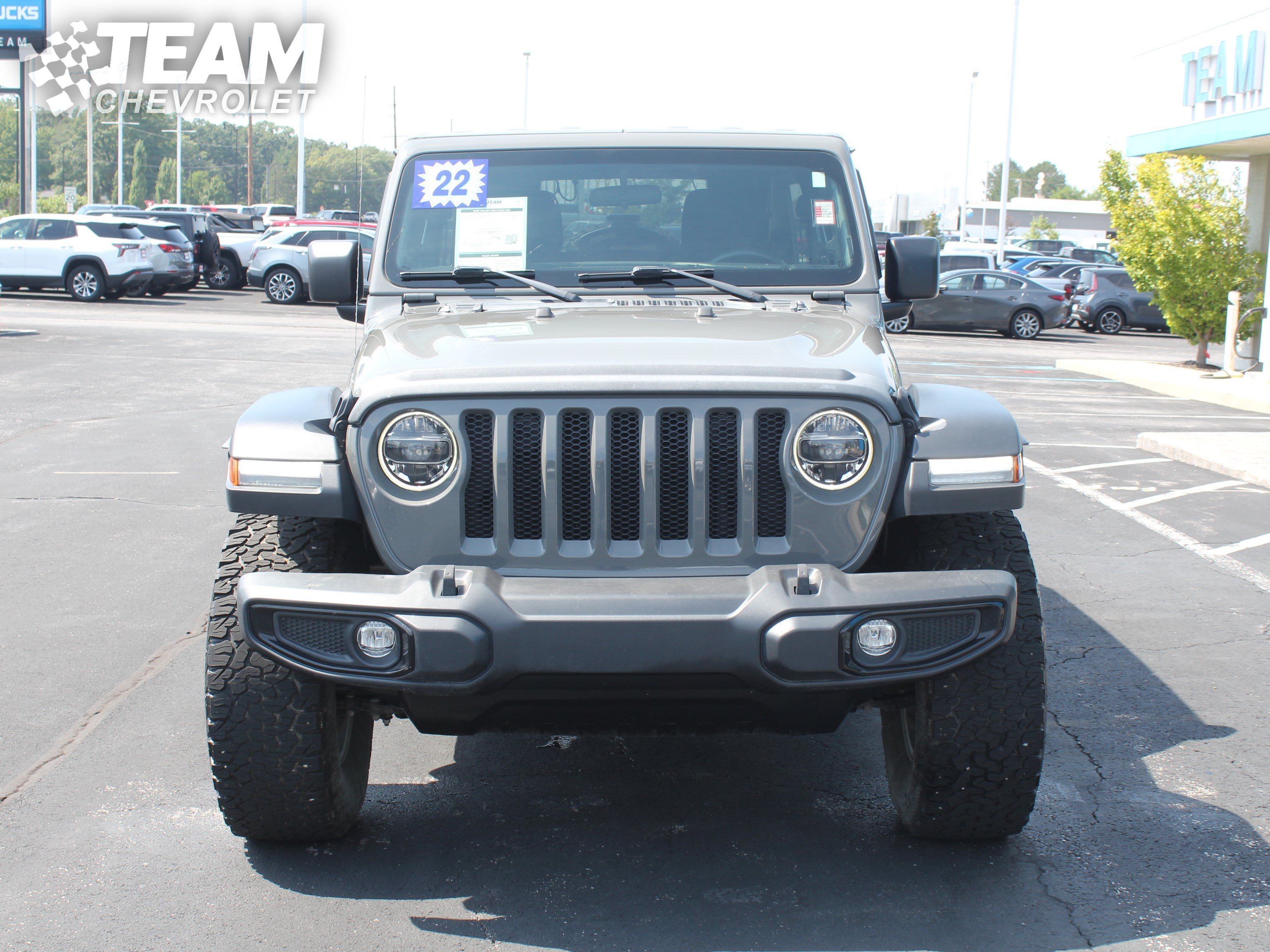 Used 2022 Gray Jeep High Tide 4x4 image 11