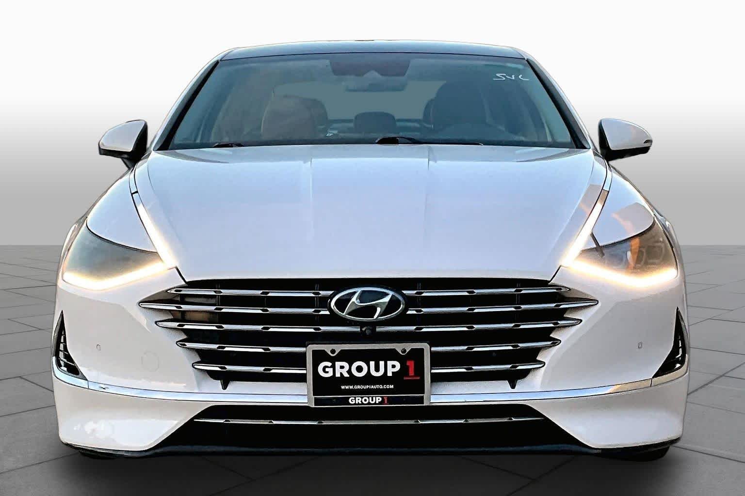 Used 2021 Hyper White Hyundai Limited image 4