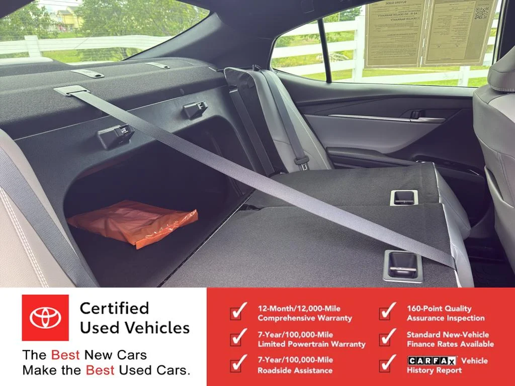 Used 2026 Ice Cap Toyota SE image 15