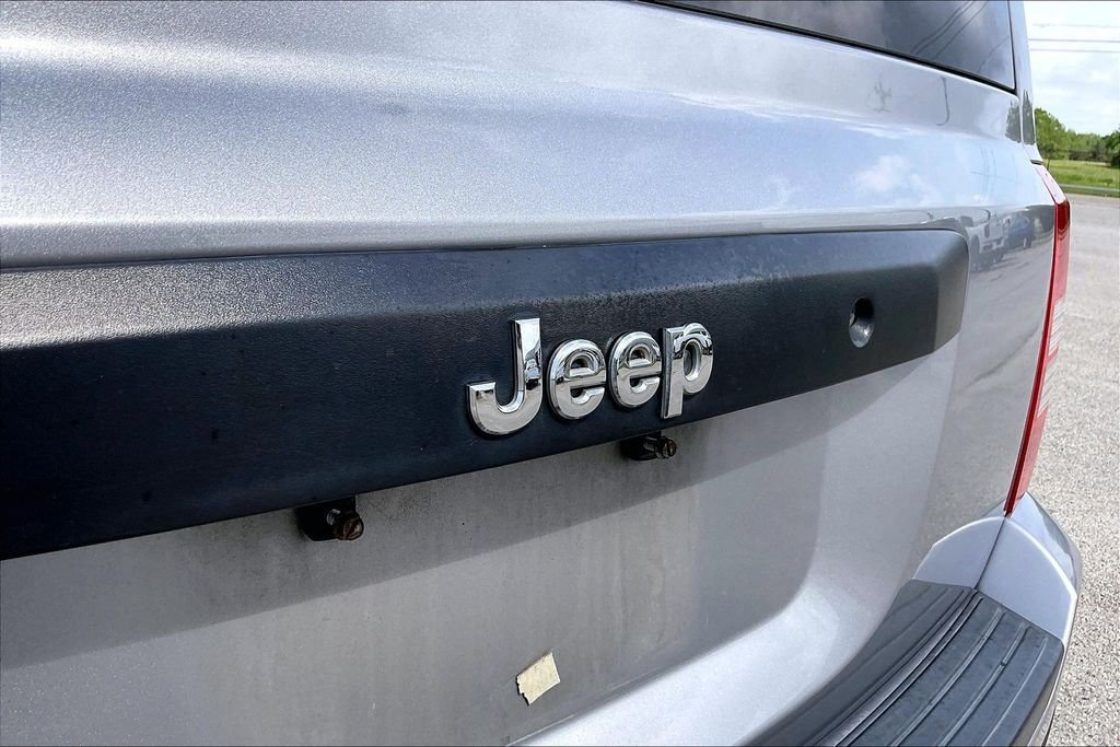 Used 2016 Maximum Steel Metallic Jeep Sport image 25