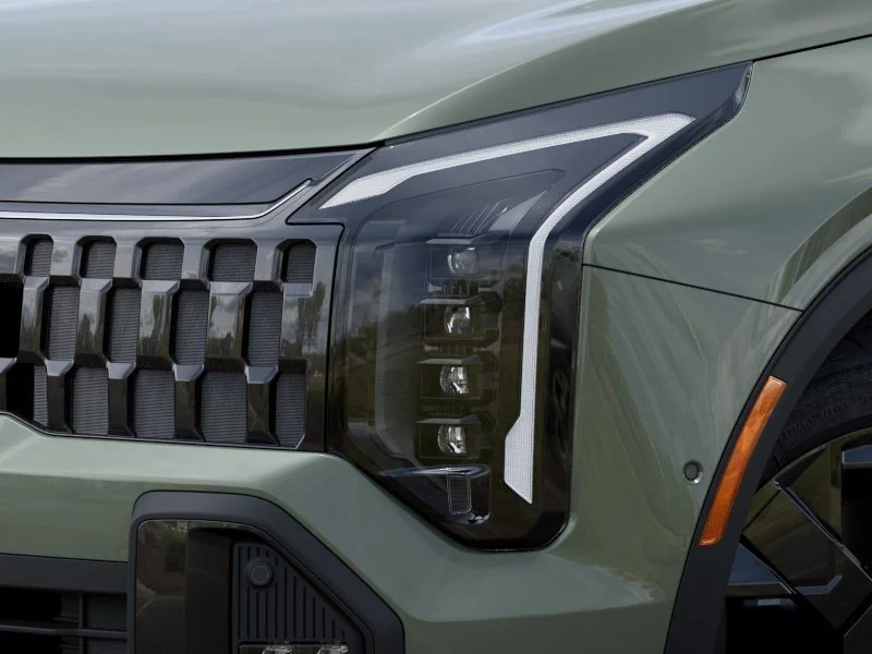 New 2026 Jungle Green Kia X-Line Prestige image 10