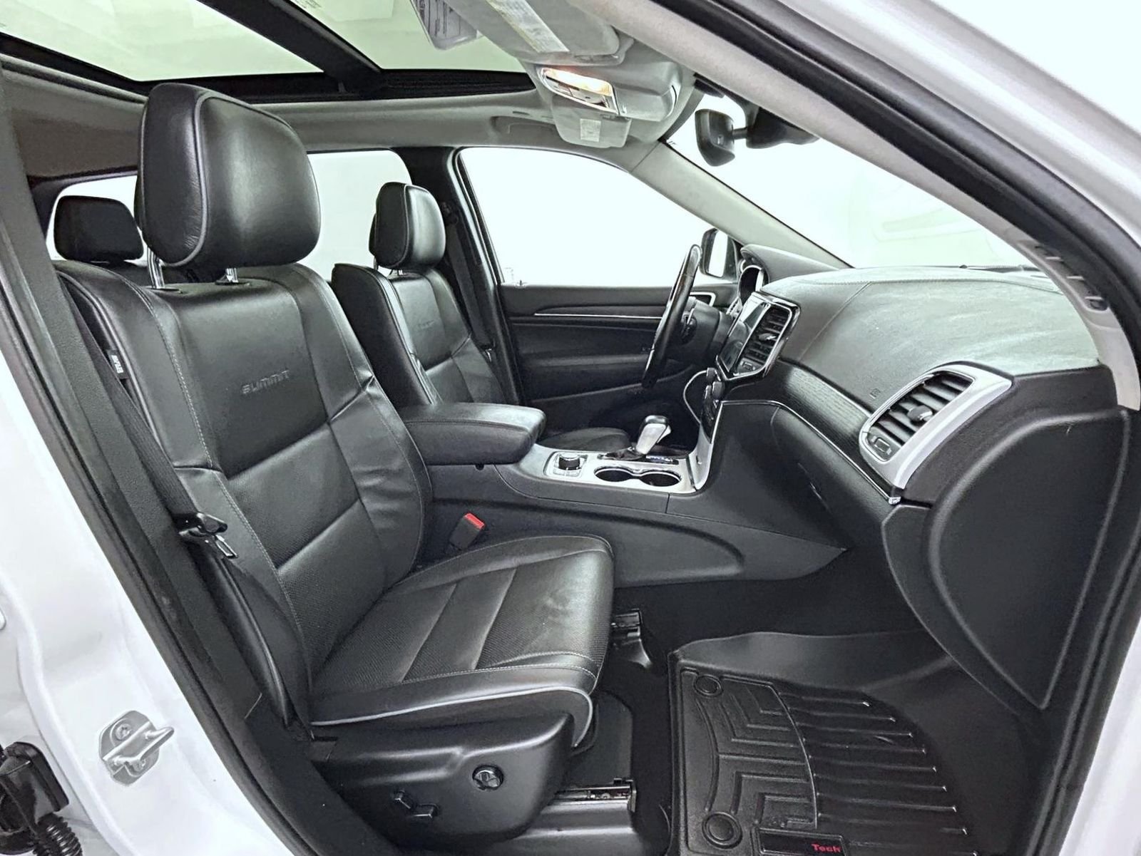 Used 2020 White Jeep Summit image 15