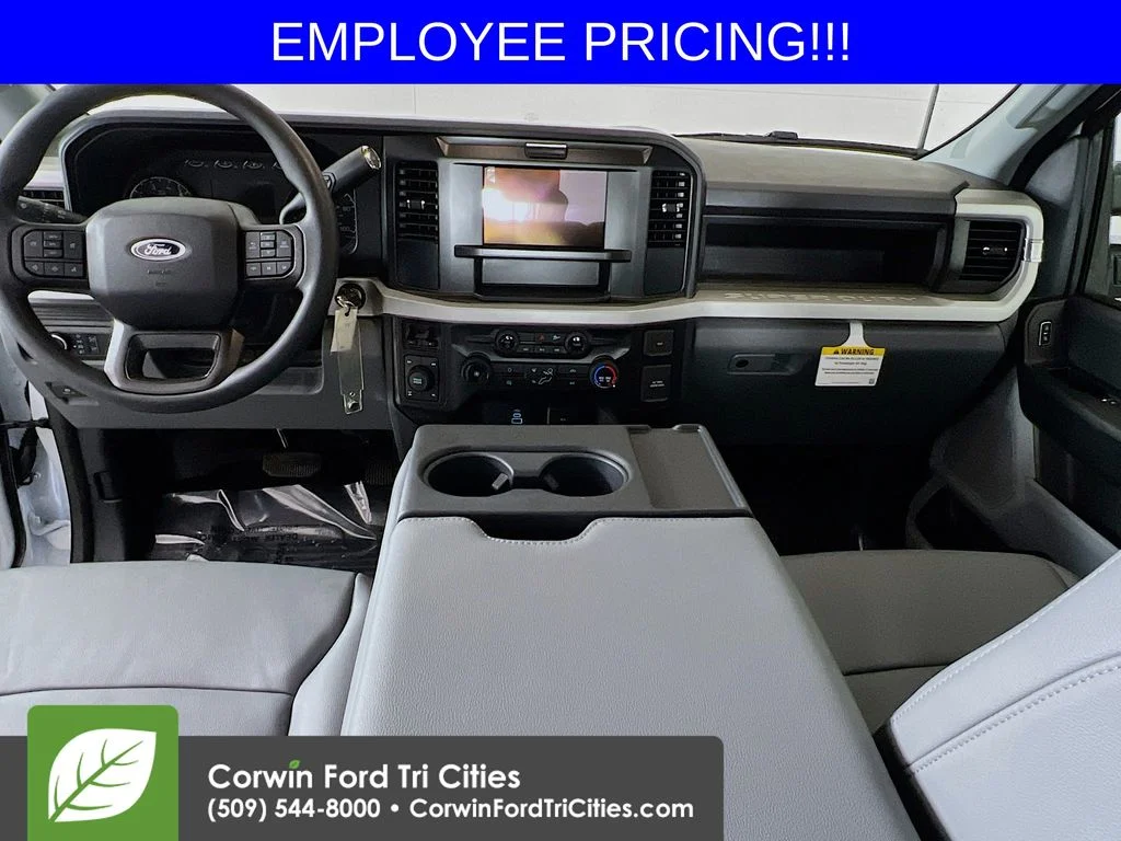 New 2026 Oxford White Ford XL image 7