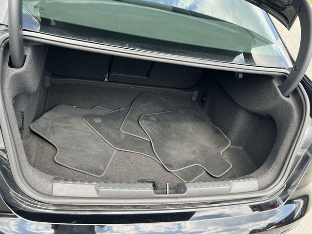 Used 2024  Audi 40 Premium image 40