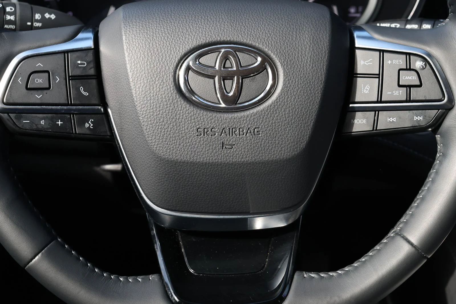 Used 2021 Black Toyota Platinum image 19