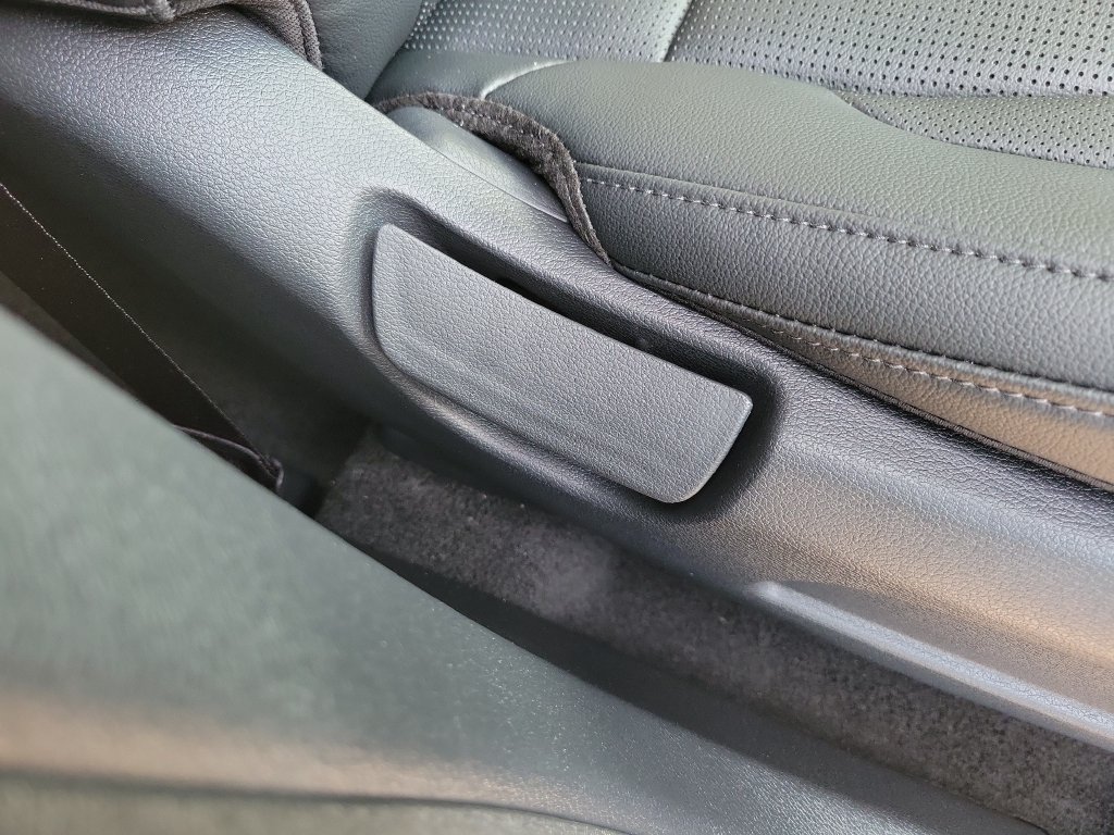 New 2027 Wolf Gray Kia EX image 9