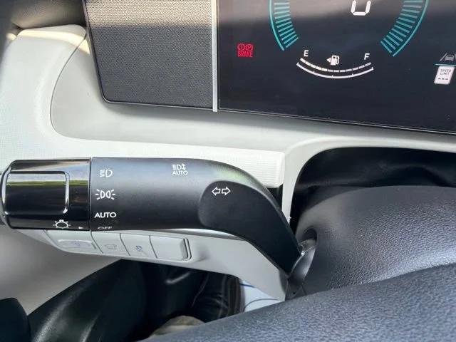 Used 2026 Silver Hyundai SEL image 34