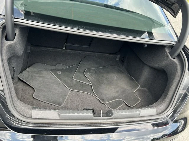Used 2024  Audi 40 Premium image 40