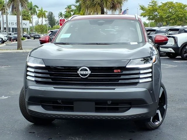 New 2026 Gun Metallic / Scarlet Ember Tintcoat Two-tone Nissan SR image 2