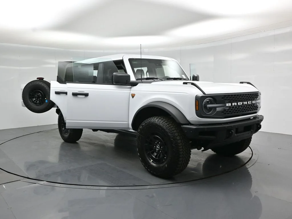 New 2026 Oxford White Ford Badlands image 30