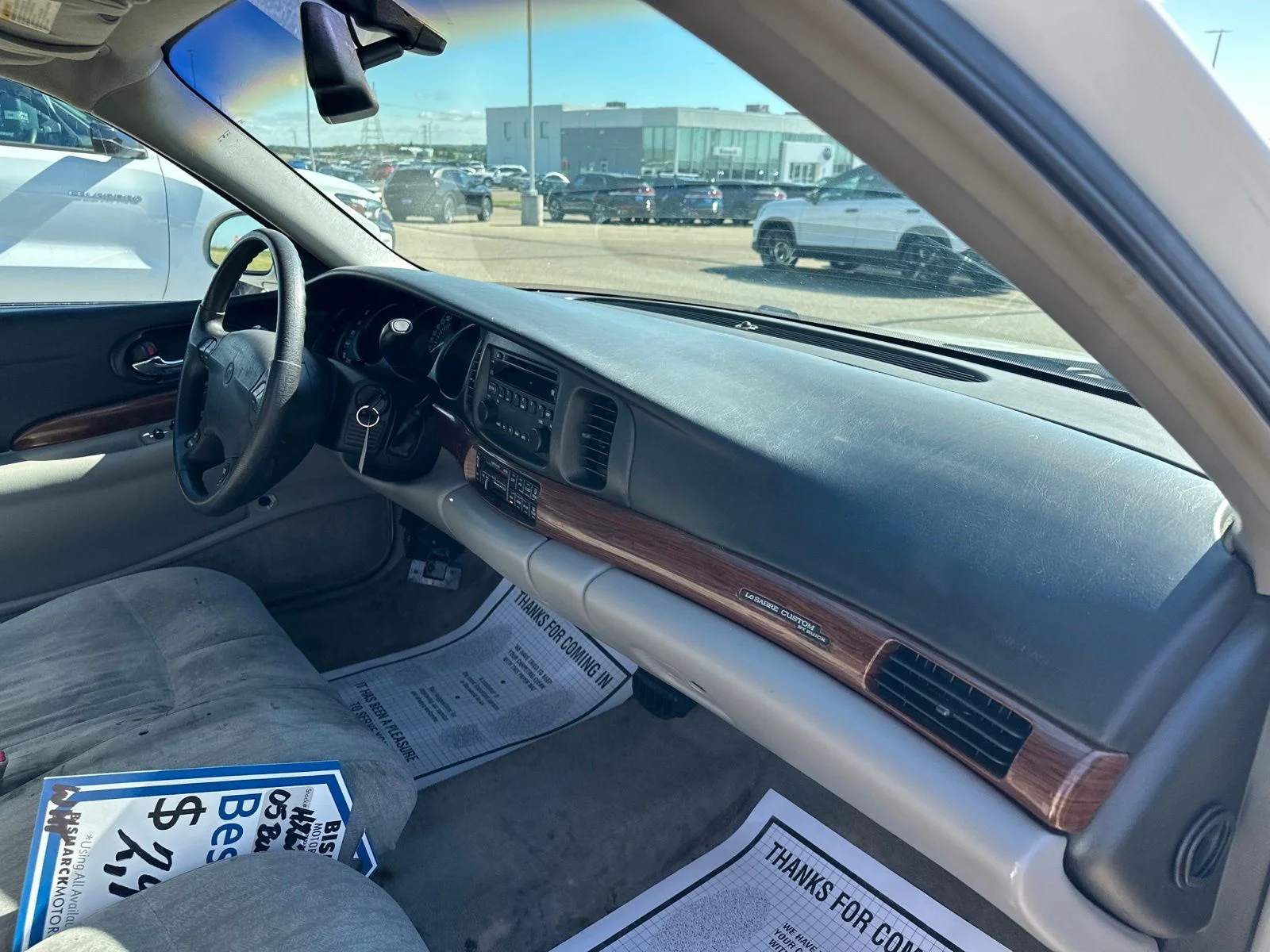 Used 2005 White Buick Custom image 29
