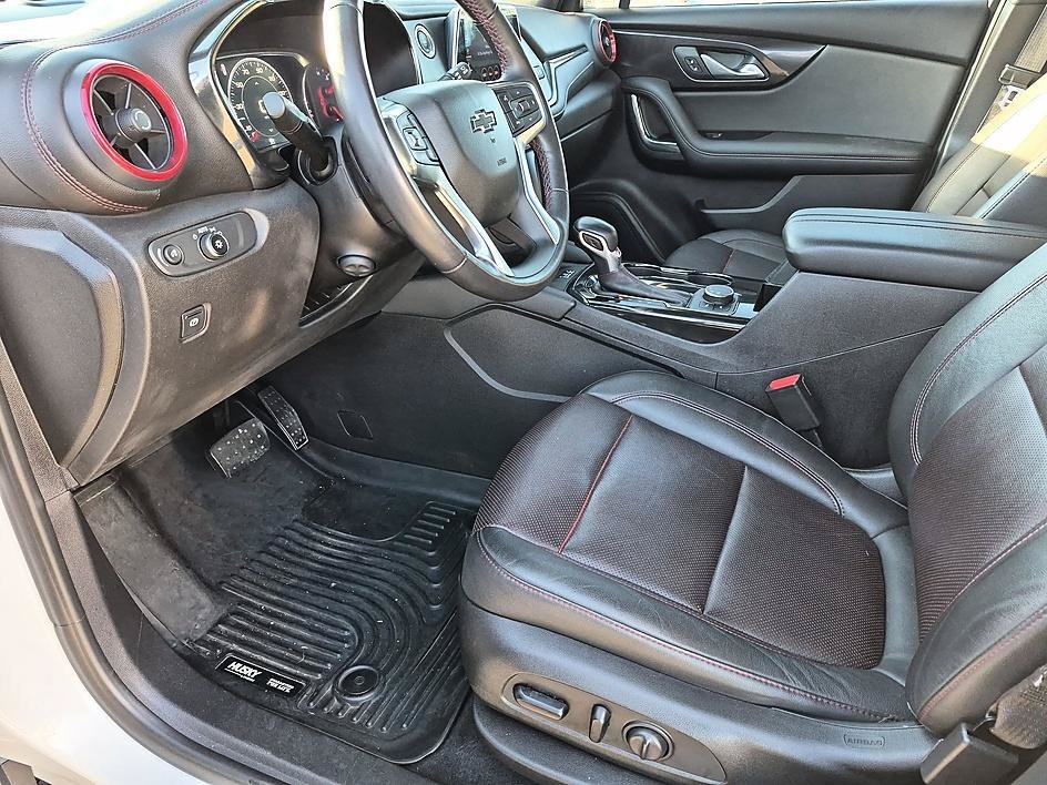 Used 2019 SUMMIT WHITE Chevrolet RS image 15