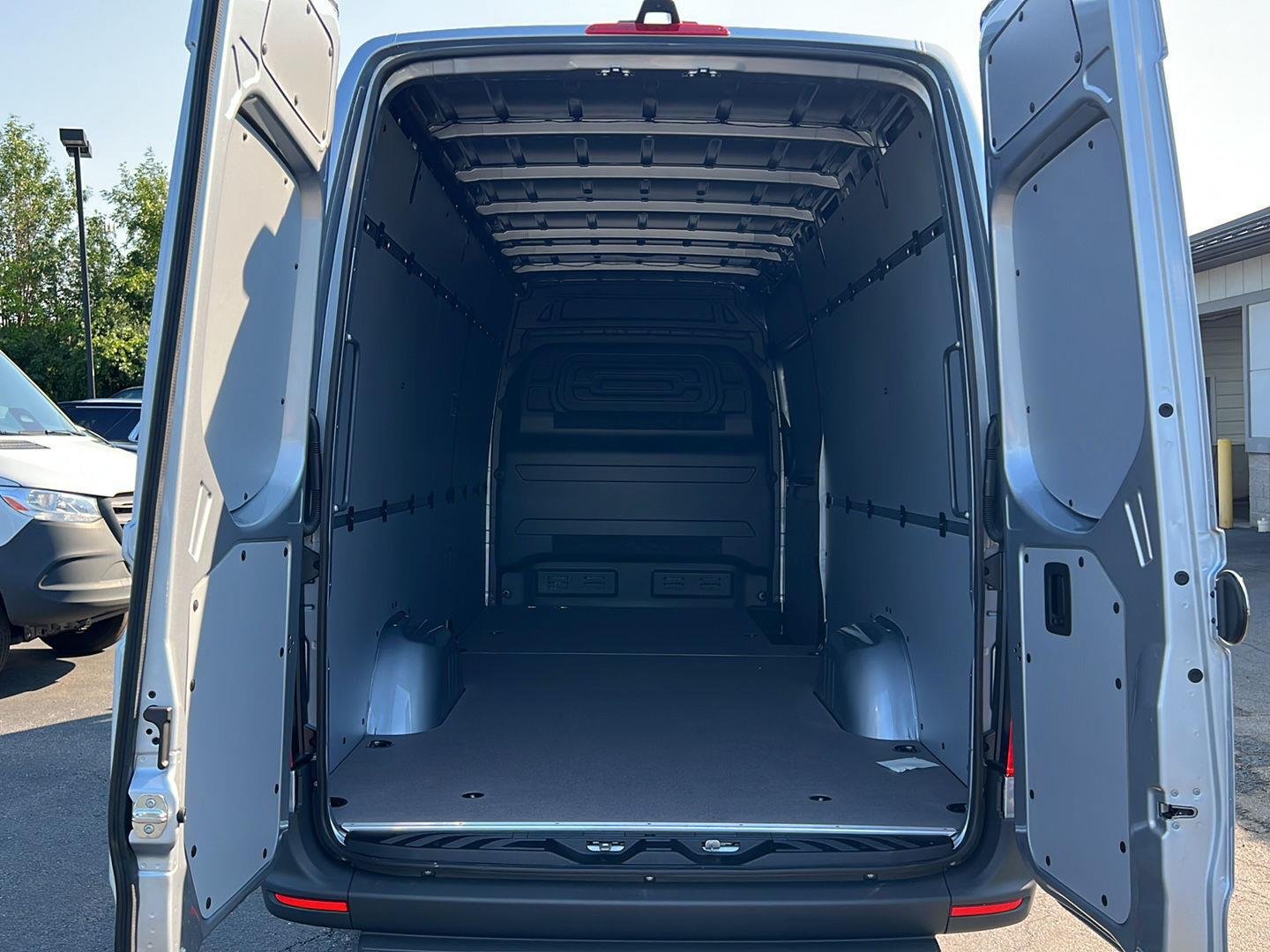 New 2026 high-tech silver metallic Mercedes-Benz Cargo Van 170" 4cyl SO image 7
