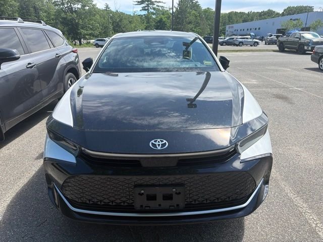 Used 2025 Black Toyota Platinum image 4