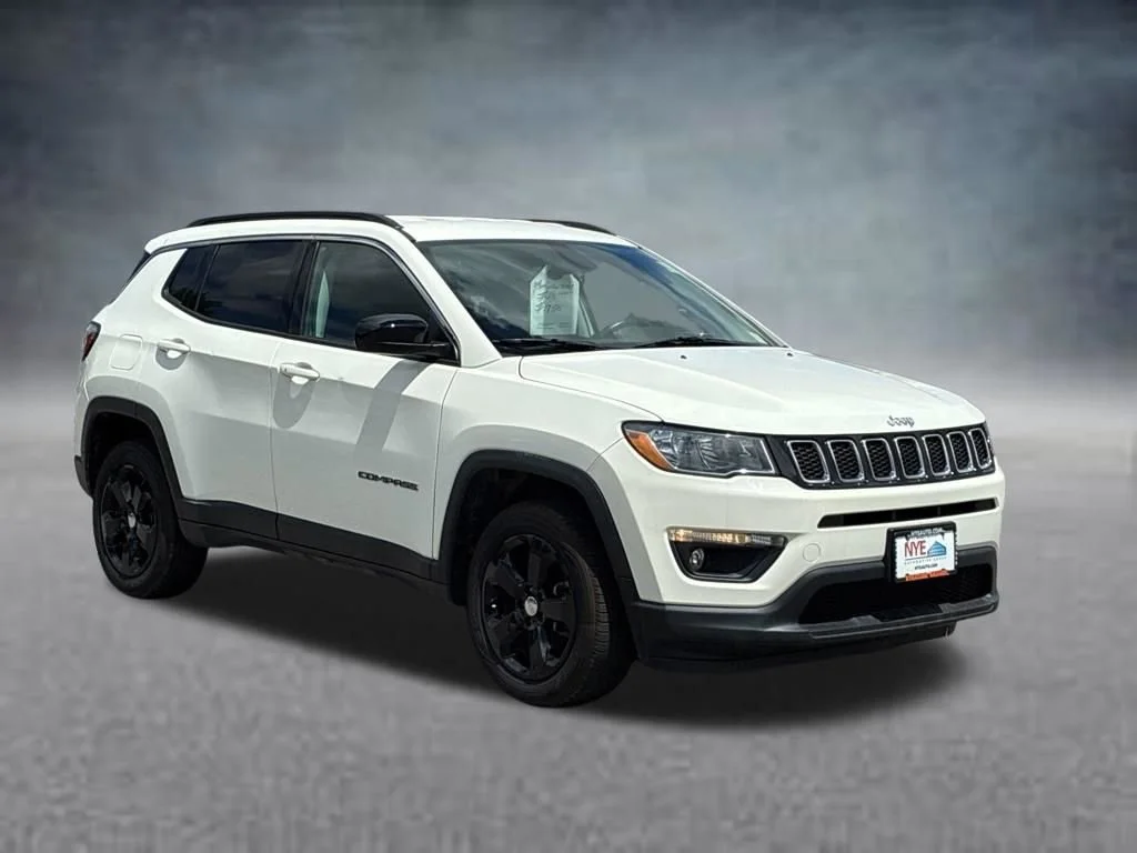 Used 2019 White Clearcoat Jeep Latitude image 8