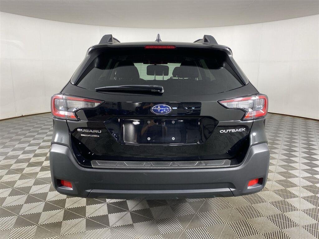 Used 2025 Crystal Black Silica Subaru Premium image 9
