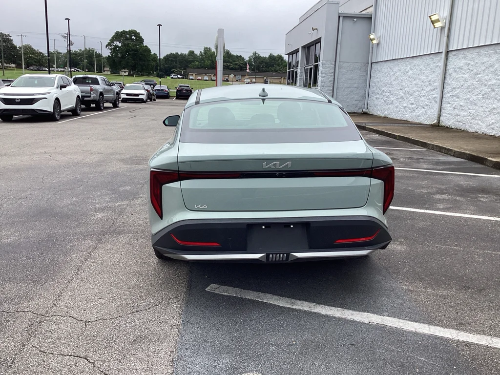 Used 2025 Morning Haze Kia LXS image 4