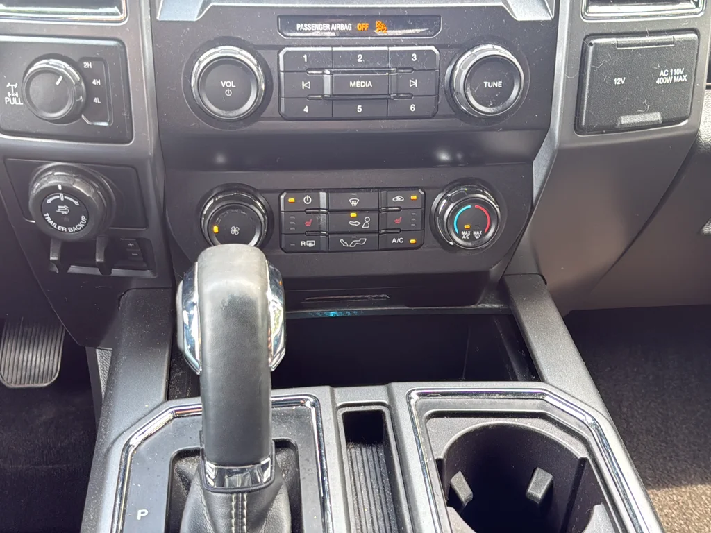 Used 2019 Black Ford XLT image 21
