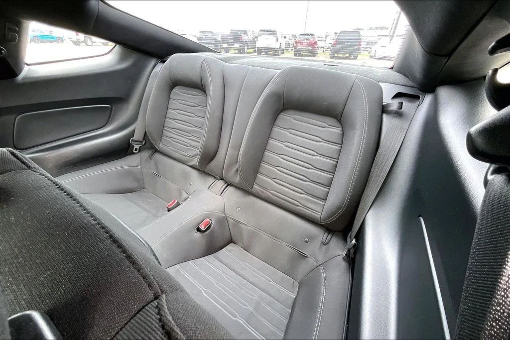 Used 2016 Black Ford GT image 17
